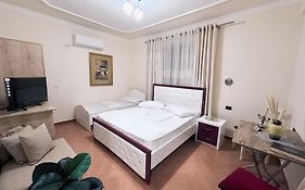 Aron'S House